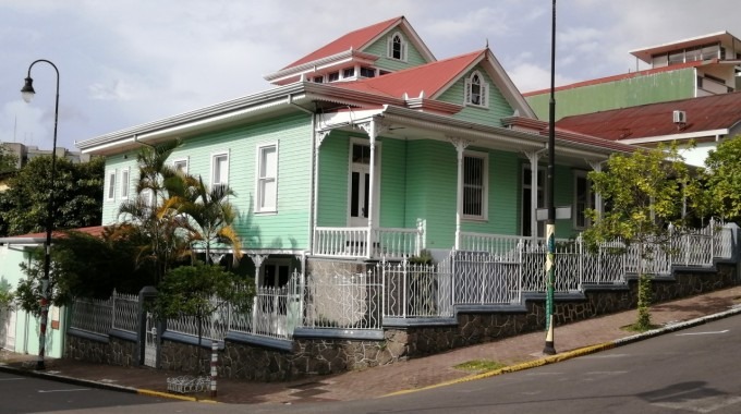 Casa Verde en Barrio Amón