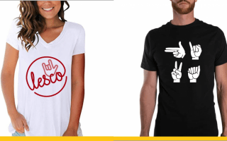 Dos modelos luciendo camisetas con leyendas en Lesco.