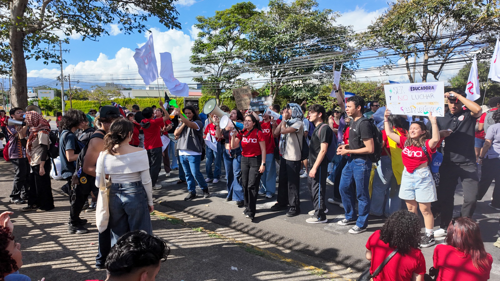 jóvenes en protesta