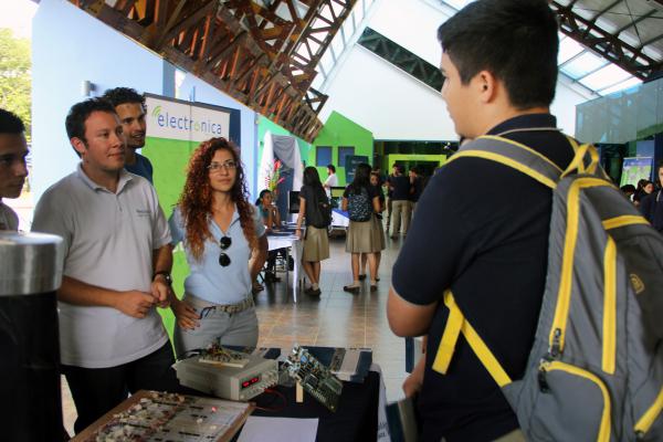 feria-vocacional-san-carlos-tec2