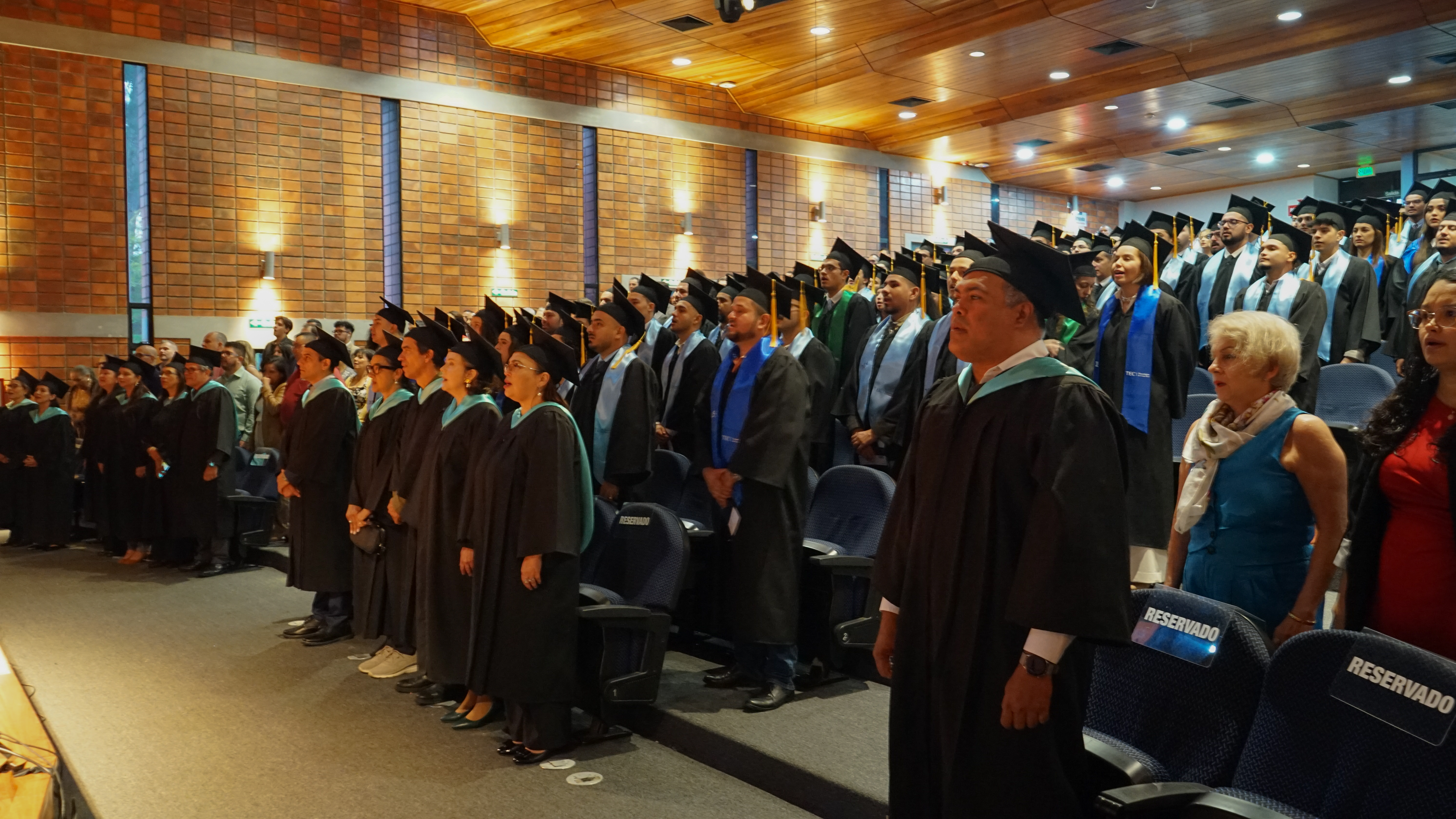 imagen de graduandos