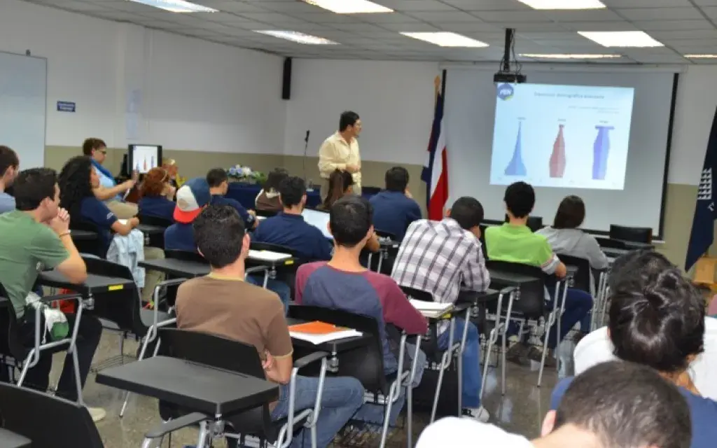 actividad_dia_del_turismo_charla_9