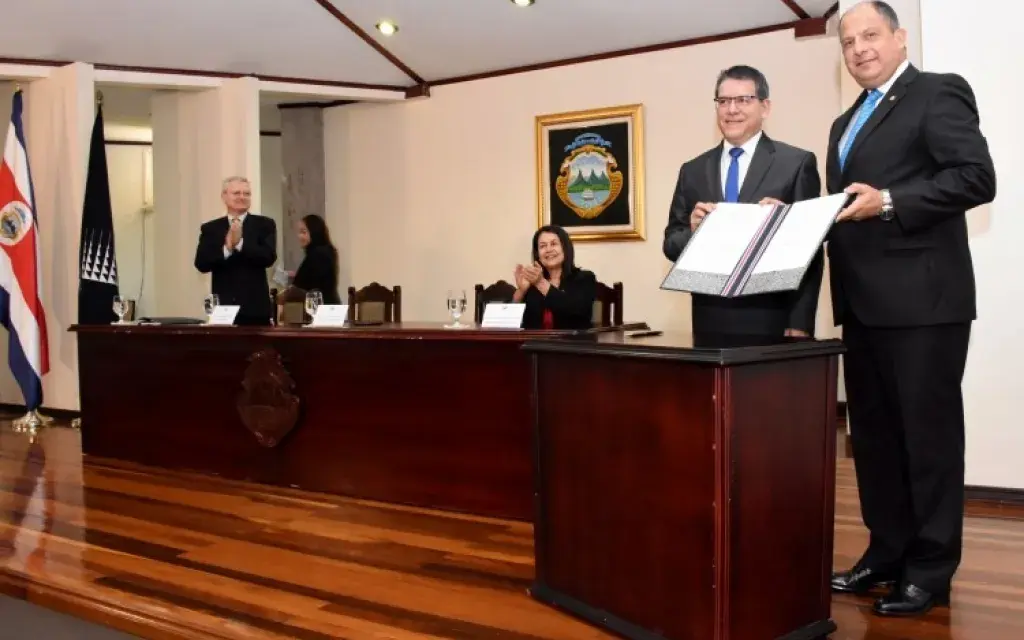 firma_convenio_tec-gobierno_de_la_presidencia_9