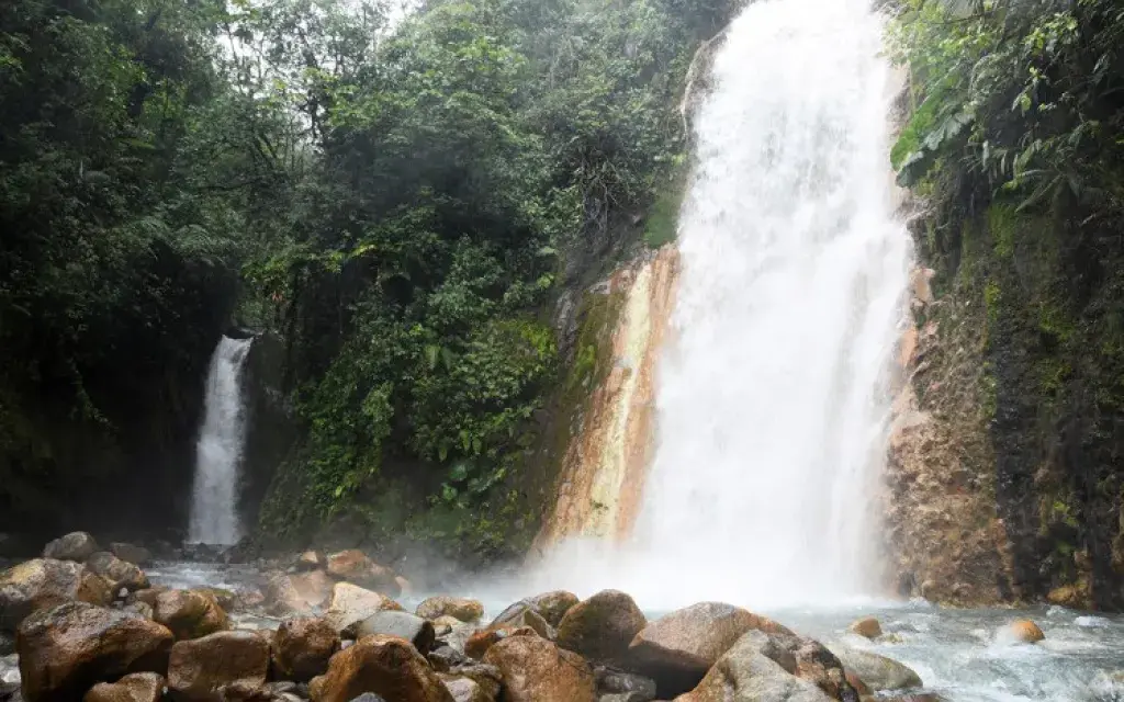 Cataratas la Gemelas