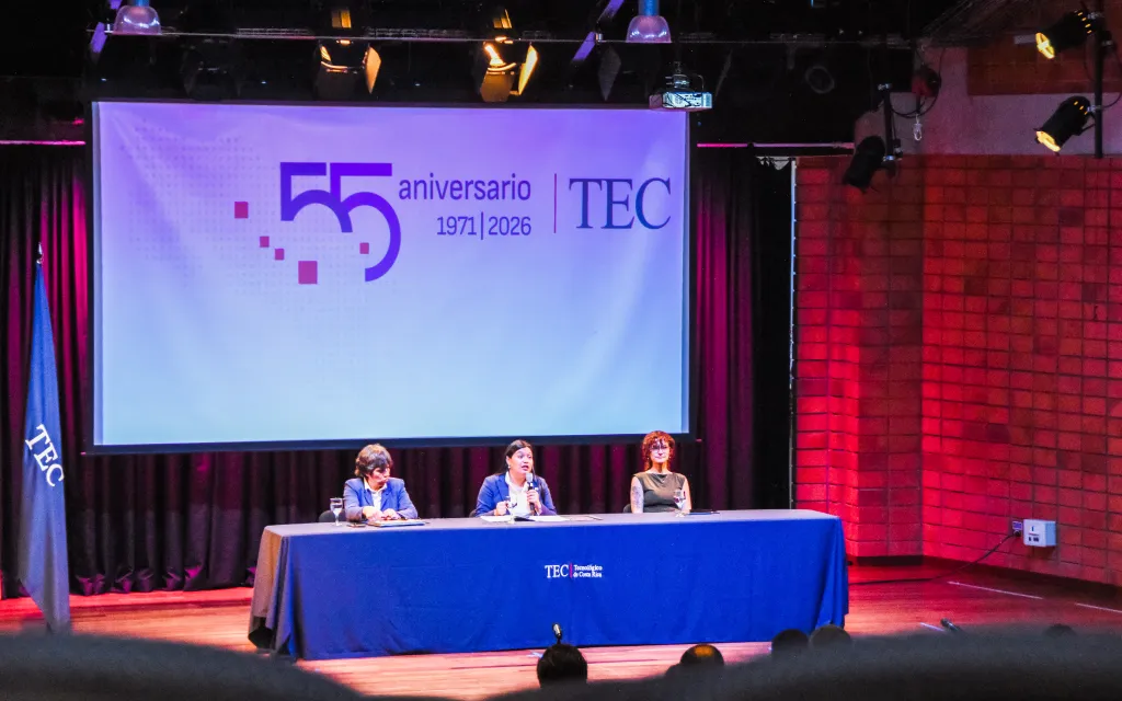 panel de personas expositoras