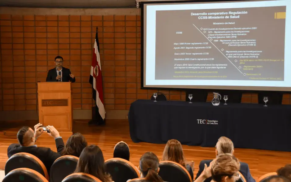 Fotografía de los participantes del evento