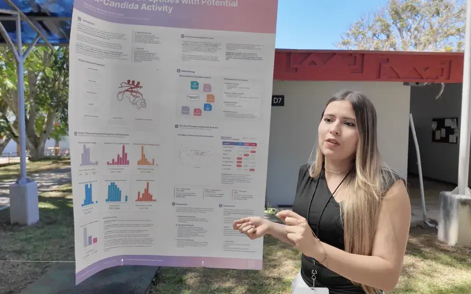 La estudiante Mariamalia Murillo desarrolla una investigación sobre péptidos antimicrobianos contra cándida