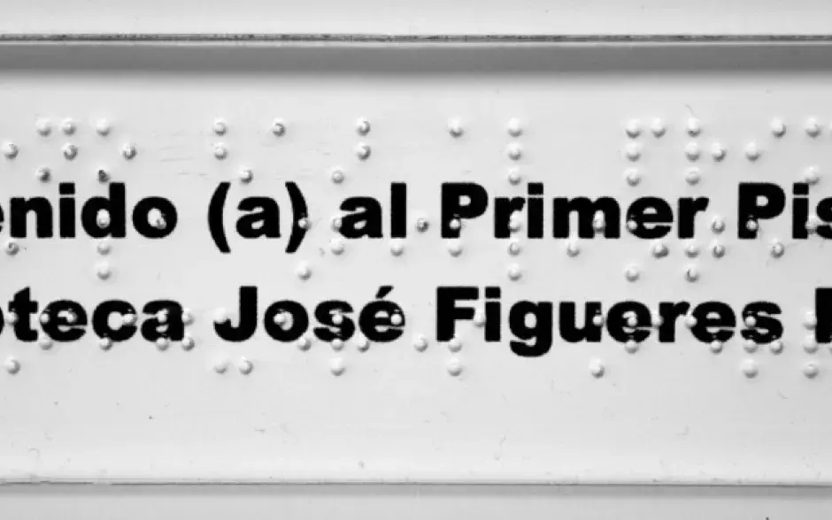 Señalización de edificios en braile (Foto: Andrés Zúñiga / OCM)