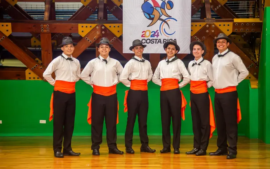 Compañía Folclórica Flor de Caña