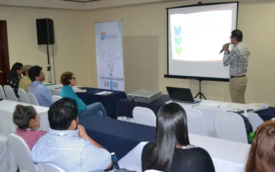 Los expertos también mostraron sus conocimientos mediante ponencias.