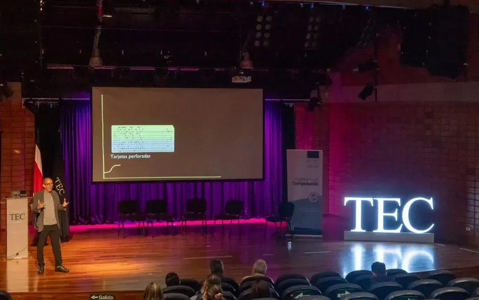 Bienvenida a estudiantes de nuevo ingreso