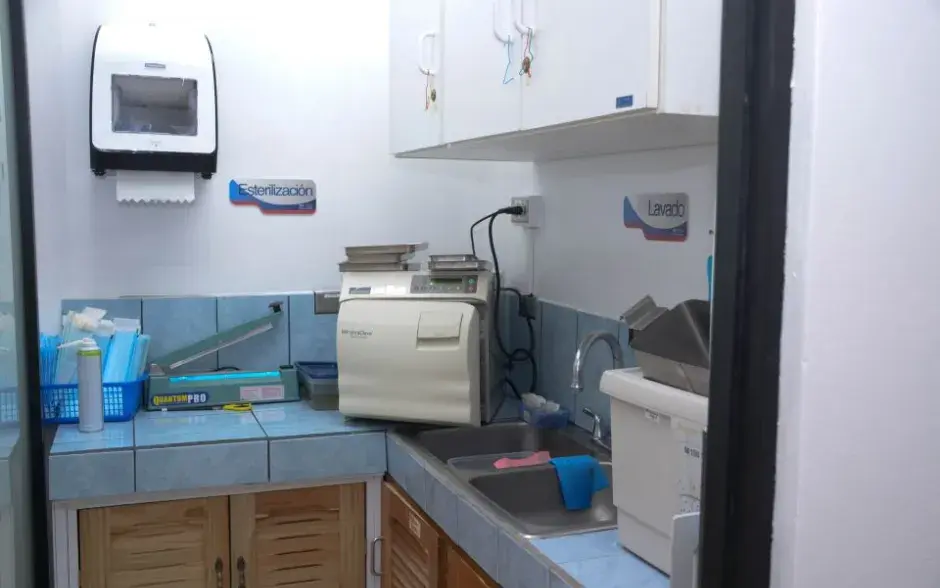 Pileta para el lavado y esterilización de instrumentos