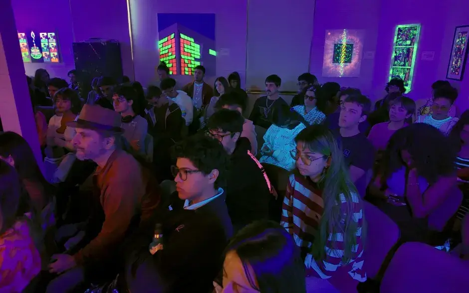 Con 77 años y una amplia trayectoria cultural, Otto Apuy Sirias invitó a la comunidad TEC a integrar saberes para construir una formación más sólida y contextualizada.