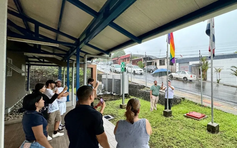 Fotografía de asistentes al evento