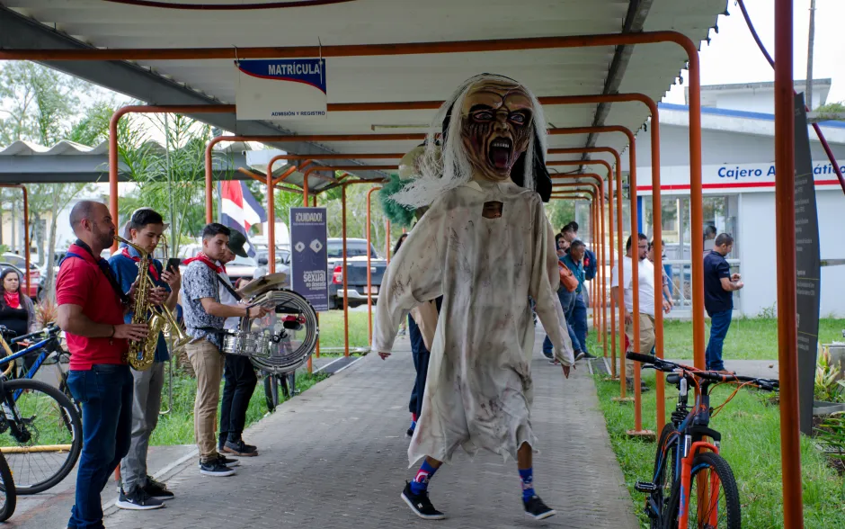 Mascarada tradicional costarricense
