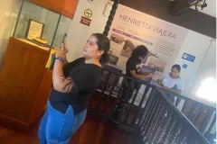 Becarios(as) en breve visita al Museo de Arte Costarricense
