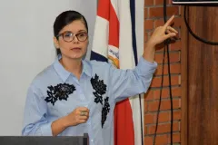 Se contó con la presencia de Angélica León coautura del libro: “Adiós a los mitos de la innovación” ,quien brindó la charla: ¿Cómo innovar para un mundo en disrupción?