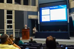 Algunos momento de la presentación del Informe