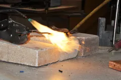 En este experimento el cable es sometido a una fuente externa de fuego