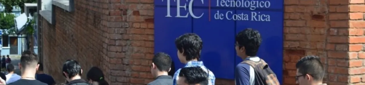 Fotografía de estudiantes TEC