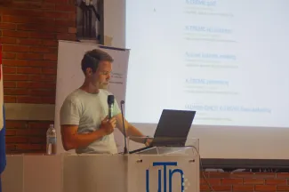 Conferencia de ciberseguridad. Expositor: Thijs Sebastiaan Van Ede