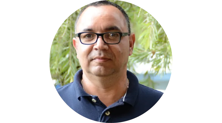 Máster Jeff Schmidt Peralta