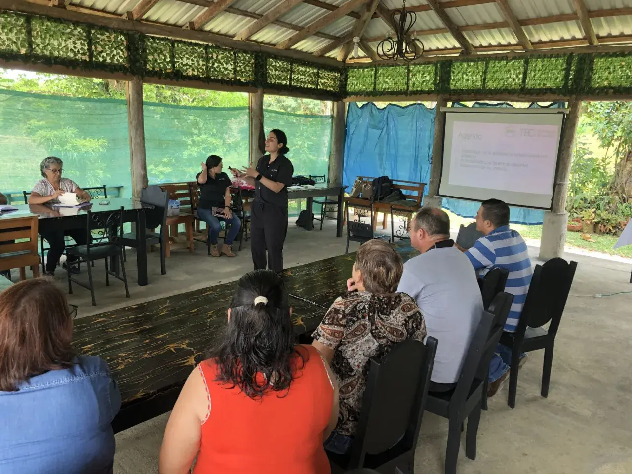 Clase de inglés en una zona rural