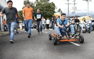 Estudiantes de Ingeniería Mecatrónica