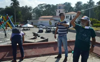 Docentes y estudiantes