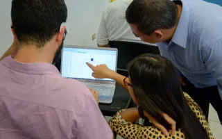 La segunda edición del EIMUD desarrolló talleres prácticos entre los participantes. Uno estos fue la resolución de problemas matemáticos y uso de tecnologías digitales. Fotografía: Ruth Garita/TEC.