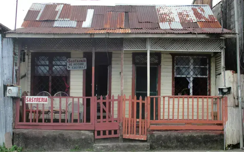 casa caribeña de madera