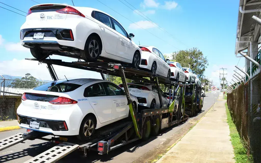 Carros eléctricos del TEC
